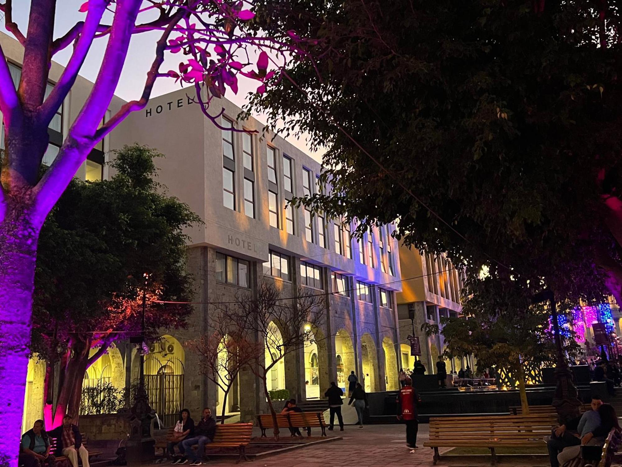 Six Hotel Guadalajara Degollado Екстер'єр фото