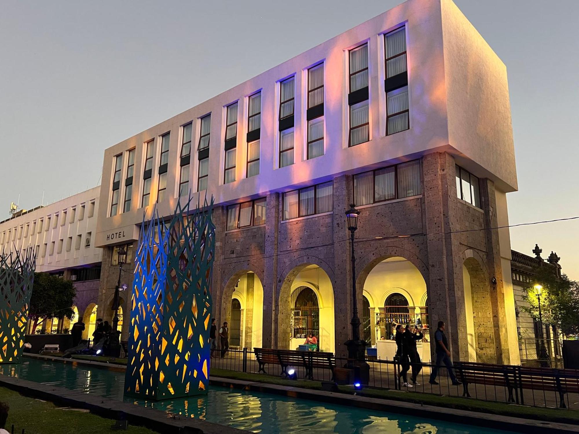 Six Hotel Guadalajara Degollado Екстер'єр фото