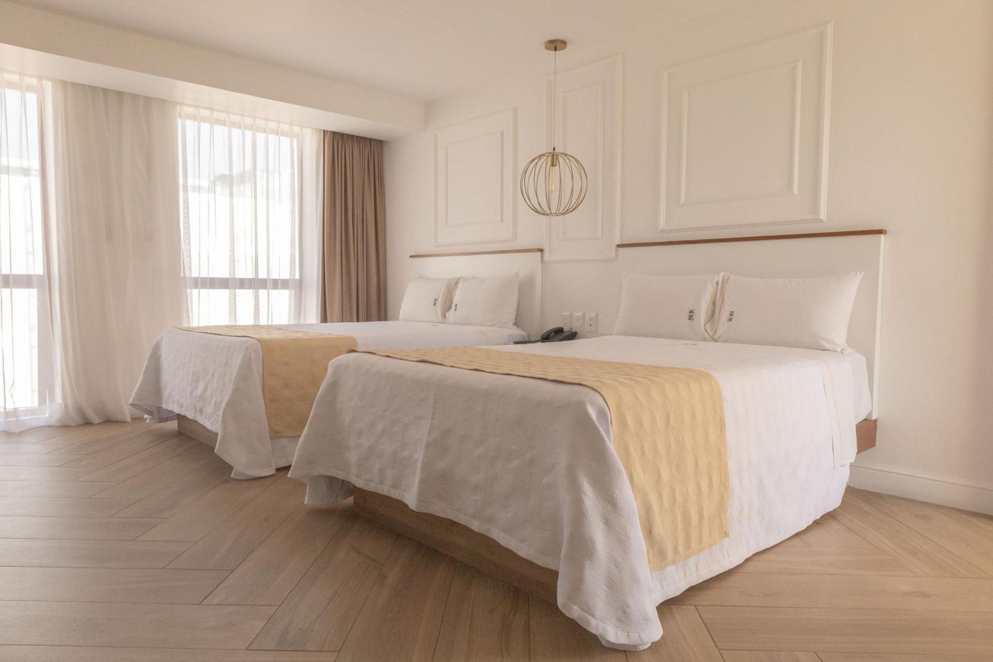 Six Hotel Guadalajara Degollado Екстер'єр фото