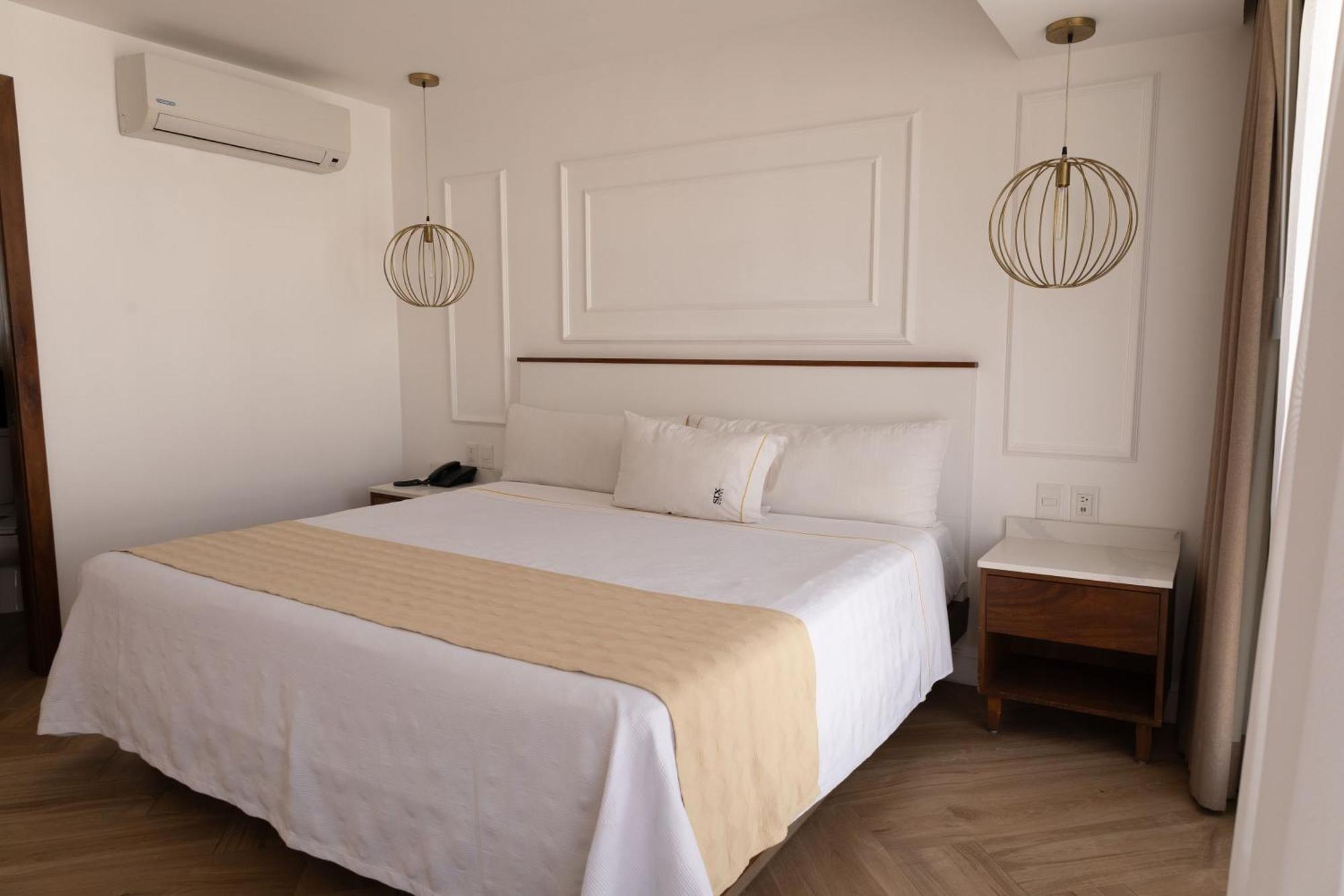 Six Hotel Guadalajara Degollado Екстер'єр фото