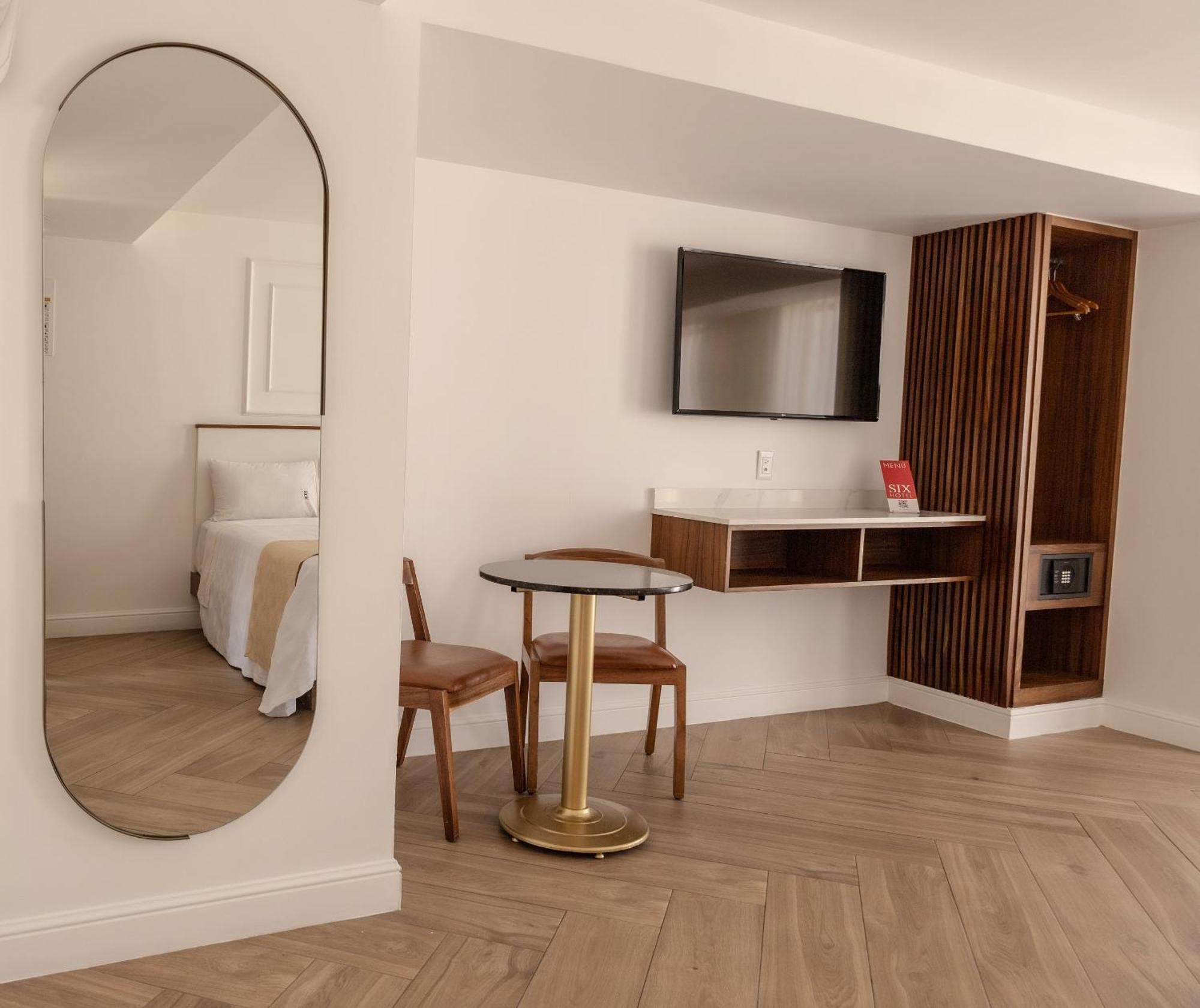 Six Hotel Guadalajara Degollado Екстер'єр фото