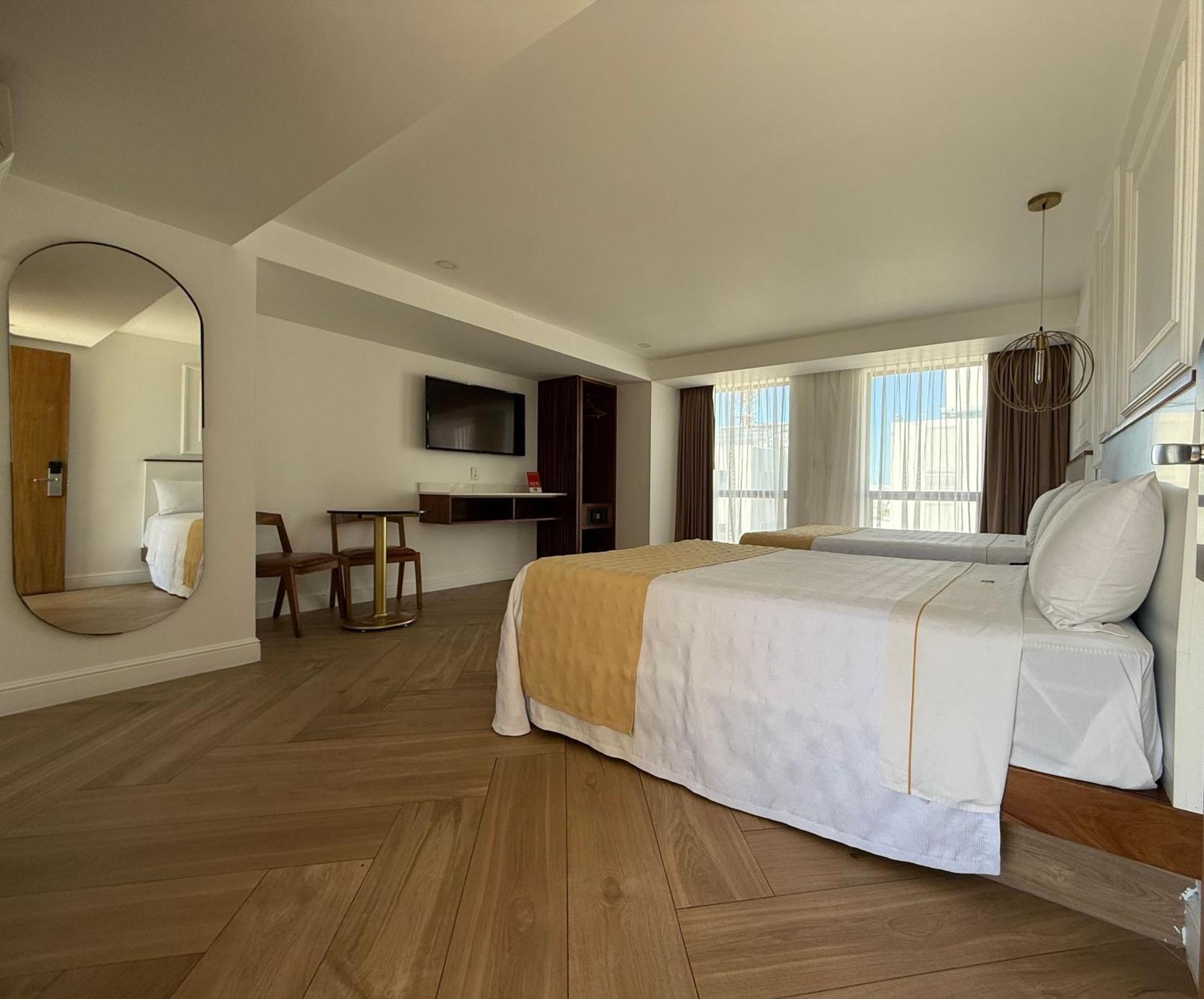 Six Hotel Guadalajara Degollado Екстер'єр фото